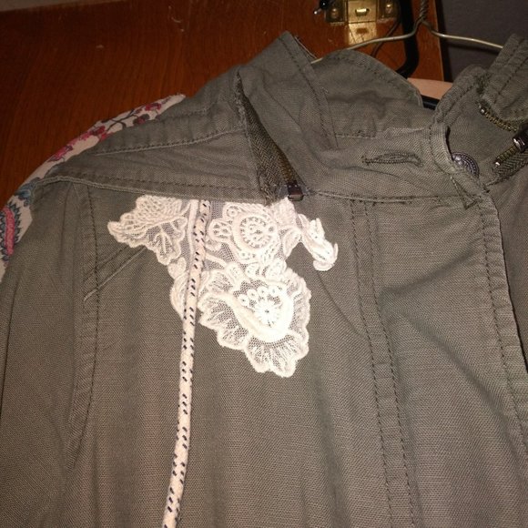 Daughters of the Liberation Green Twill Hooded Anorak Jacket. Size Small - Picture 3 of 3